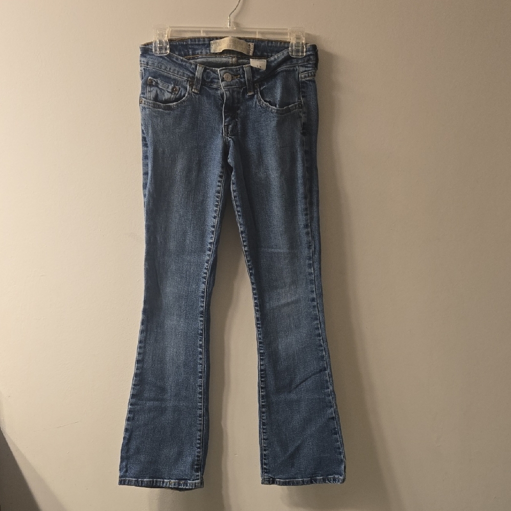 Levi's Women's Flare Jeans in Classic Blue
